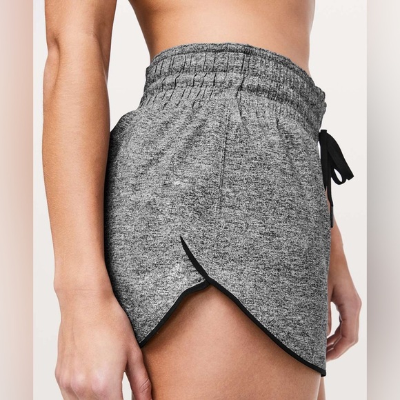 Lululemon Choose A Side Short *3" - Picture 1 of 10